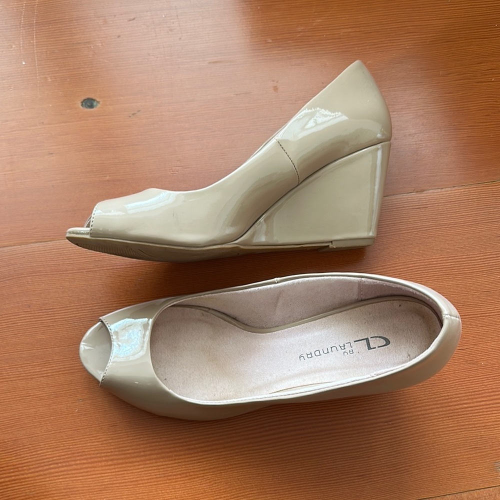 Laundry By Shelli Segal Women's Peep Toe Wedge Shoes - Beige